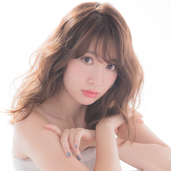 小嶋陽菜の経歴と魅力｜アイドルから17億社長へ進化した理由