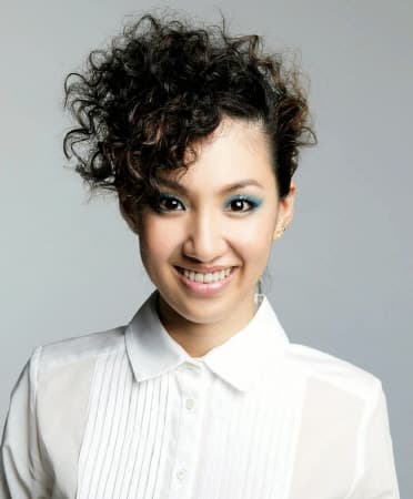 新垣仁絵の経歴と魅力：SPEEDから現代アート作家への進化