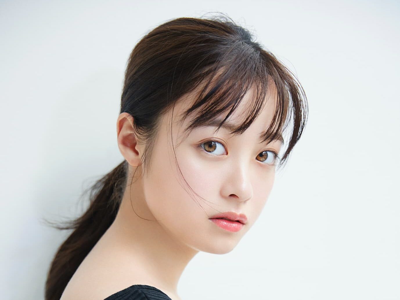 橋本環奈の経歴と魅力