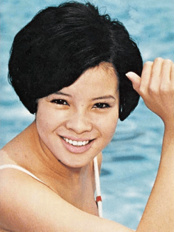 由美かおるさんの学歴は？