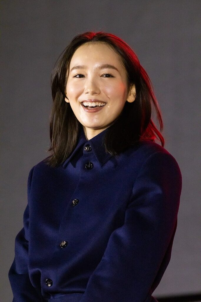 飯豊まりえの経歴と魅力！結婚後の変化や最新ドラマも徹底解説