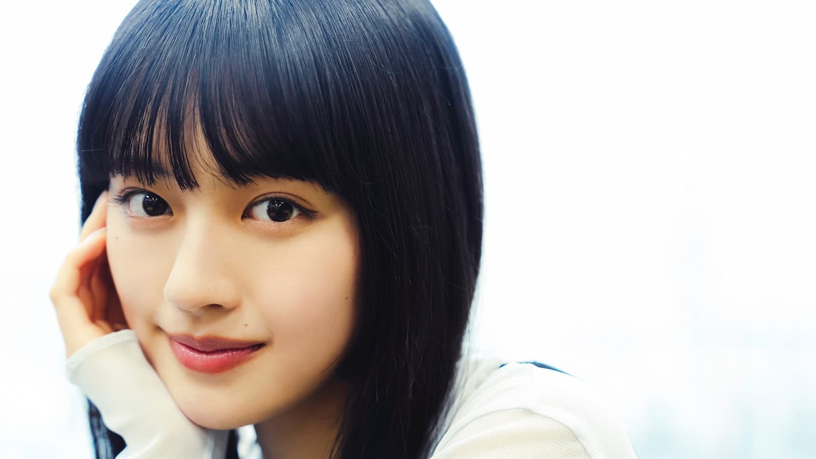 上坂樹里のスリーサイズと身長体重は?骨格診断でカップ数を推測