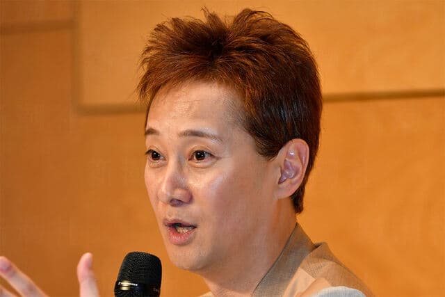 中居正広の経歴と魅力とは？引退の真相や伝説のエピソードを解説