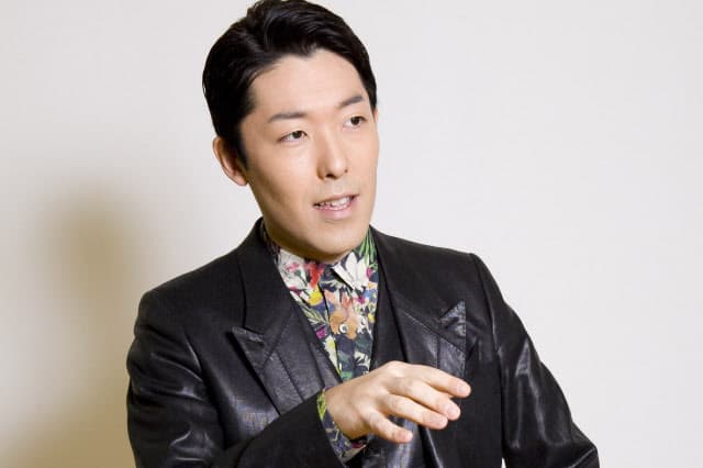 中田敦彦の経歴と魅力！成功と挫折から学ぶ進化の全貌