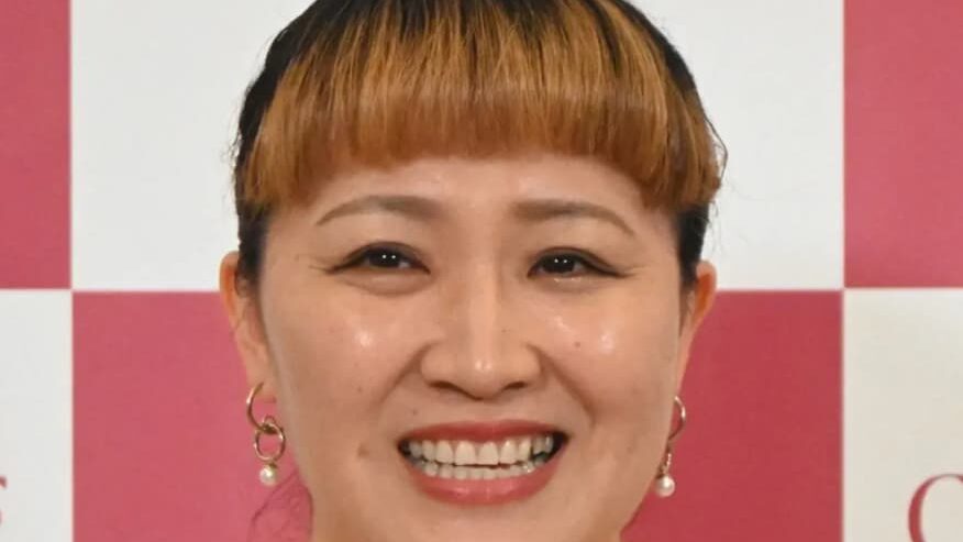 丸山桂里奈の経歴と魅力!オフサイドを知らなかった伝説と母の素顔