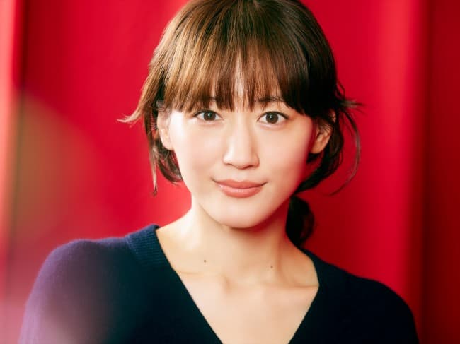 綾瀬はるかの経歴と魅力を徹底解説！紅白司会から美肌の秘密まで