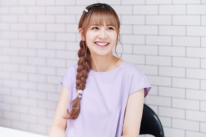 佐藤すみれの経歴と魅力に迫る！引退後の現在や旦那・子供も調査