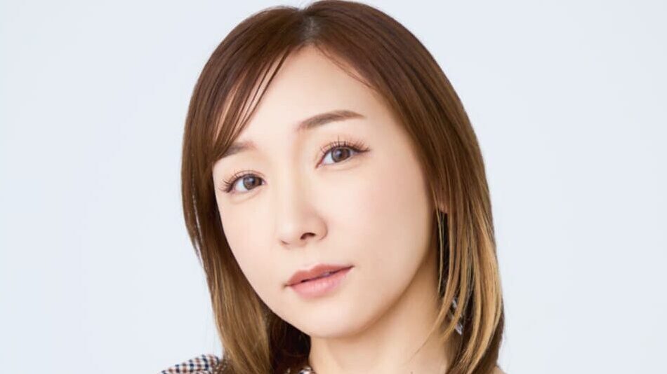 加護亜依の経歴と魅力