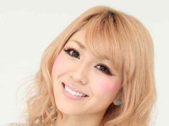 寿るいの経歴と魅力！ギャルから清楚な奥様への激変に迫る