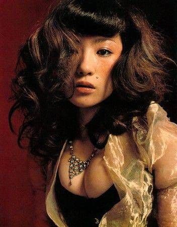 椎名林檎のグラビアを支えるクリエイターと最新情報