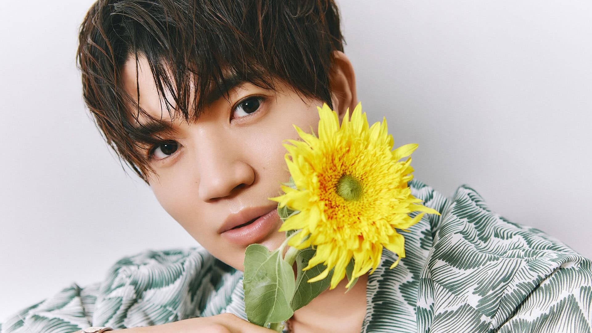 髙地優吾の経歴と笑顔の魅力を徹底解剖！資格や入所秘話も紹介