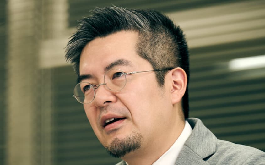 小泉悠の妻エレーナさんは何者？経歴や馴れ初めを徹底調査！