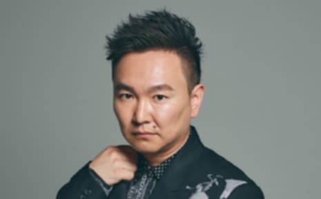 かまいたち山内健司の経歴や魅力！年収や嫁、同期との絆を網羅