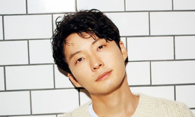 星野源の経歴と魅力を徹底解説！生い立ちから最新情報まで