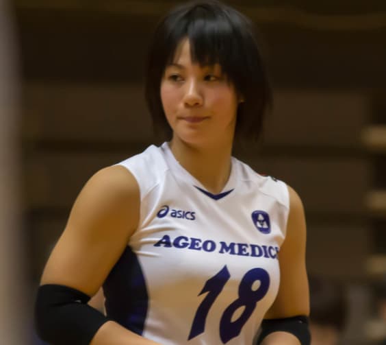 吉村志穂の推定カップ数は？抜群のスタイルと魅力を徹底解剖