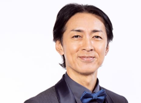 矢部浩之の経歴と魅力を徹底解説！相方との絆や私生活の素顔まで