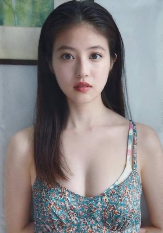 今田美桜は何カップ？推定サイズとスタイル維持の美容法を調査