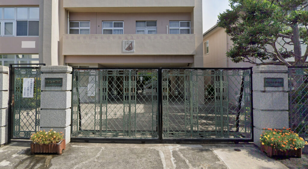 水嶋凜の中学校は清泉女学院との噂