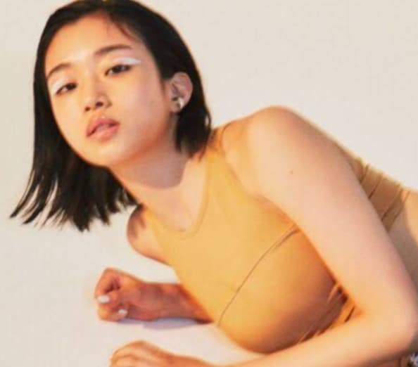 河合優実のカップ数やスタイル維持の秘訣は？美脚や私服の魅力も徹底解剖